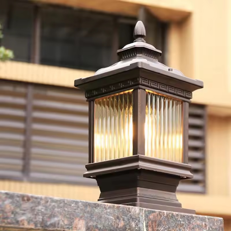 Đèn trụ cổng tân cổ điển cao cấp 